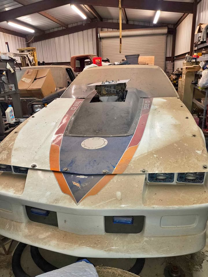 Third-gen Camaro tube-chassis drag car, 555 CI big block
