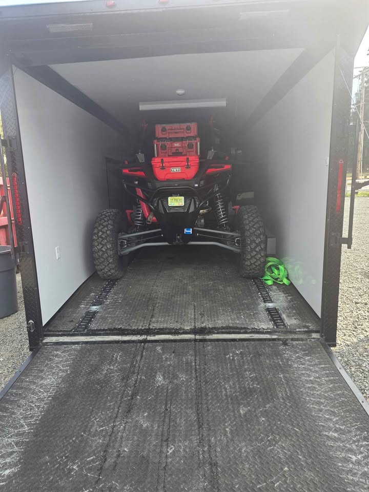 2025 28' Wow cargo enclosed race trailer, photo 7