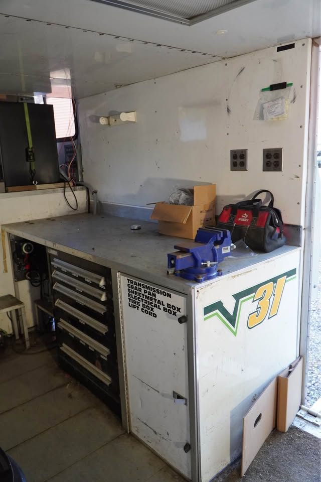 1997 T&E 43 ft enclosed stacker racing trailer, photo 8
