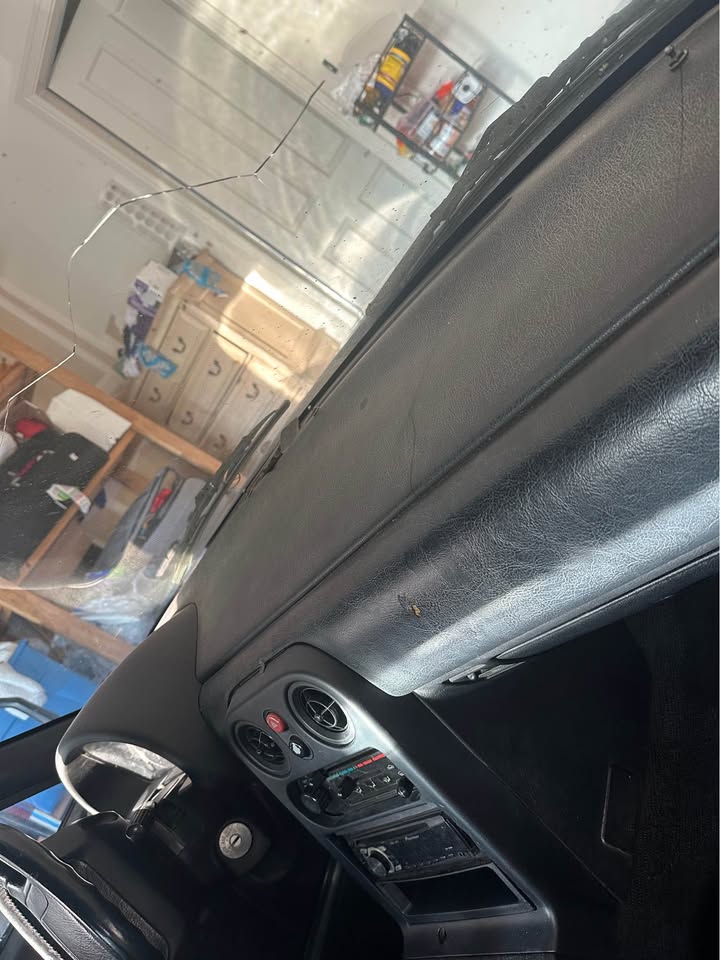 1990 Mazda Miata, manual, clean title, 149k miles, photo 2