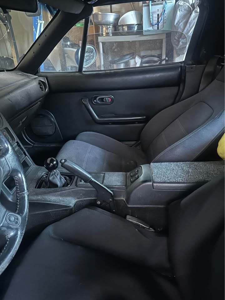 1990 Mazda Miata, manual, clean title, 149k miles, photo 11