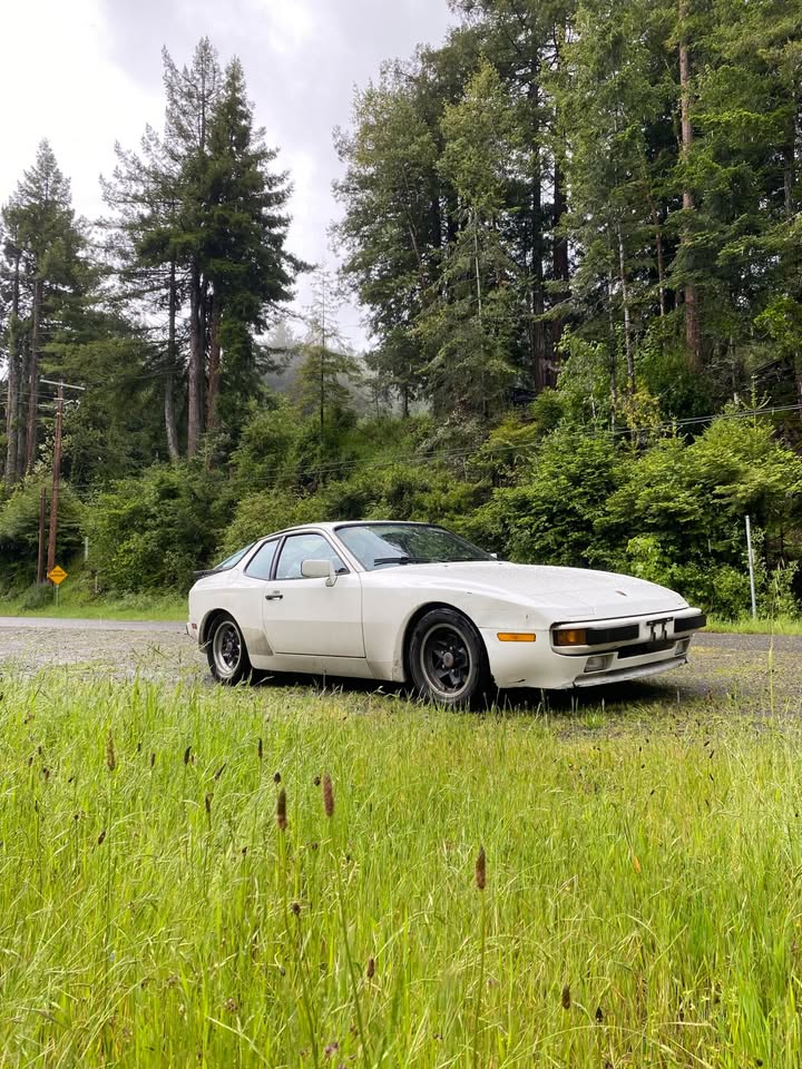 1985 Porsche 944, 5-speed, non-turbo, starts right away, photo 5