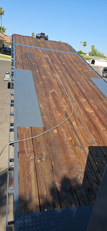 26' Lamar Hydraulic Tilt Gooseneck Trailer, photo 2