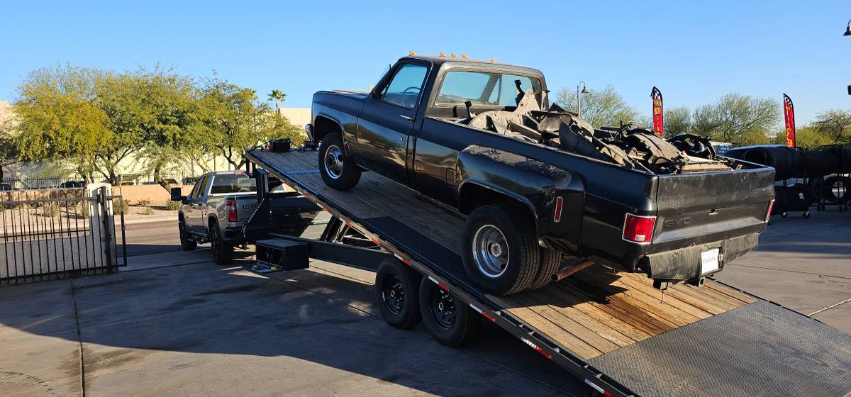 26' Lamar Hydraulic Tilt Gooseneck Trailer, photo 4