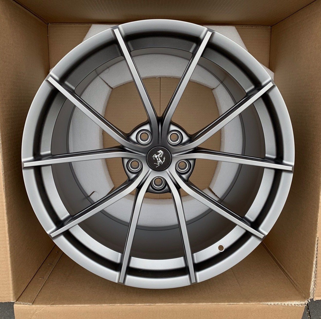 Genuine Ferrari 488 PISTA Wheels Forged Wheels Rims, photo 2