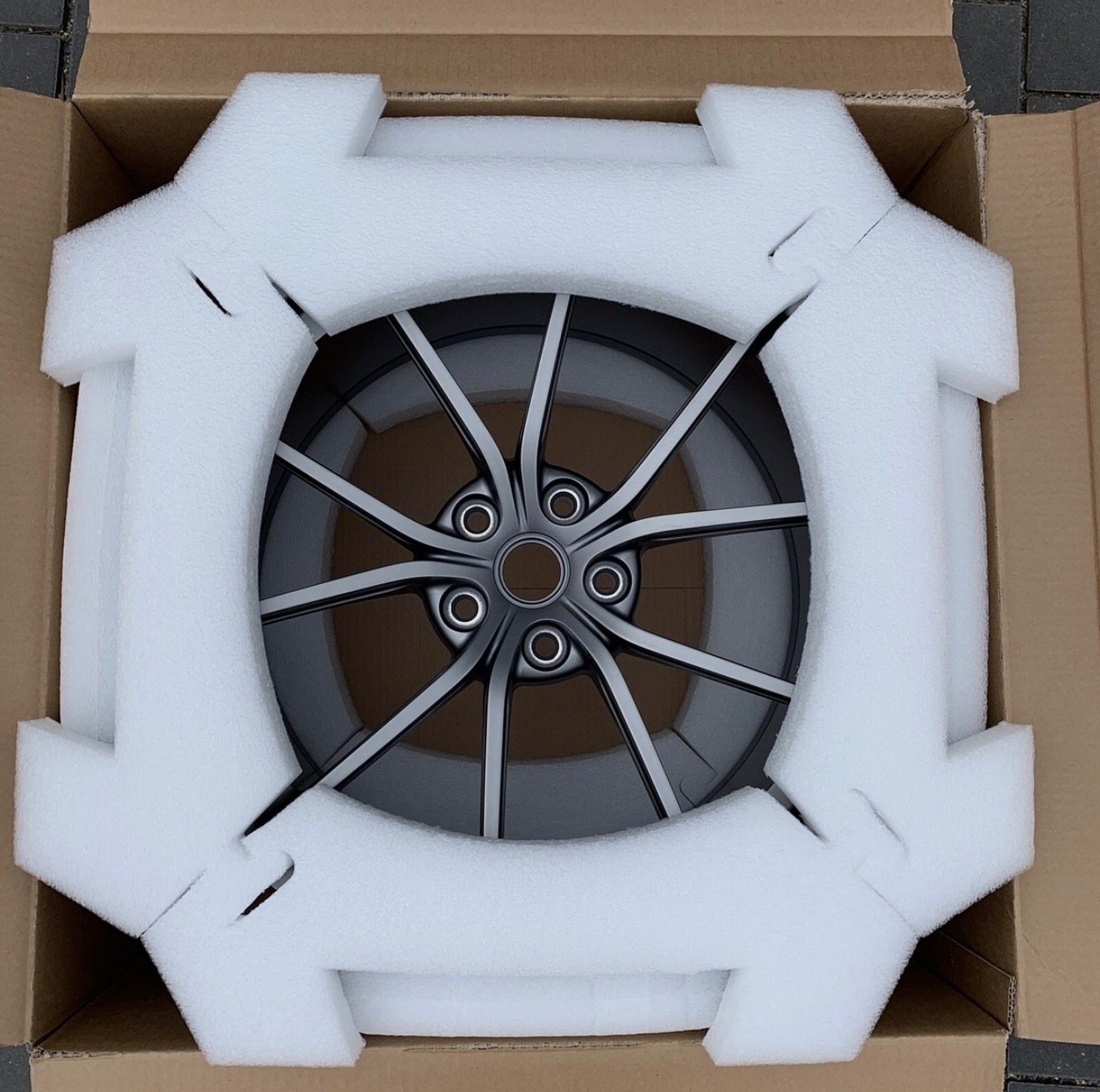 Genuine Ferrari 488 PISTA Wheels Forged Wheels Rims, photo 3