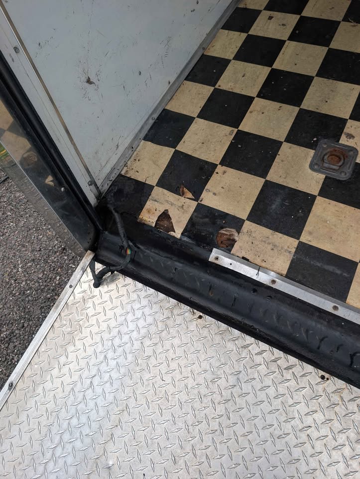 2000 Haulmark Edge 24' Race Trailer, photo 7