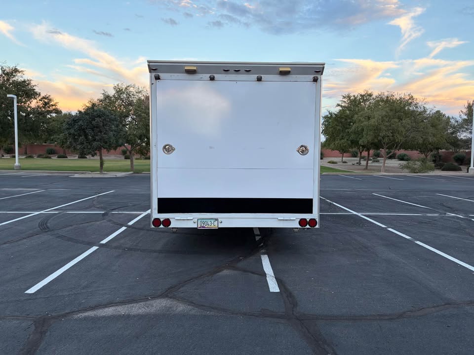 2003 32 ft enclosed off-road race trailer, generator and AC, photo 4