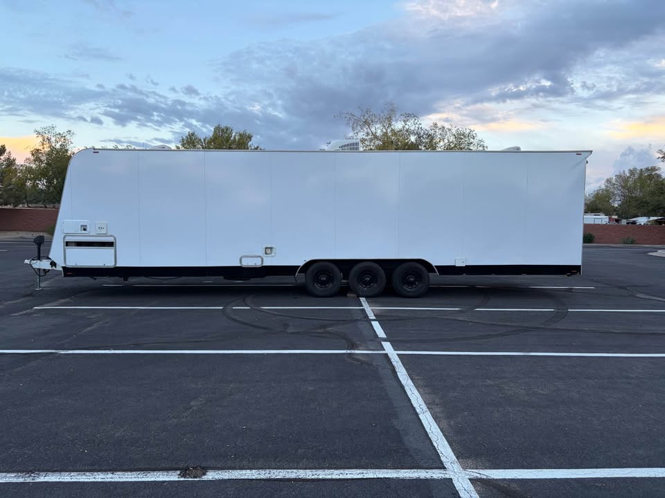 2003 32 ft enclosed off-road race trailer, generator and AC, photo 6