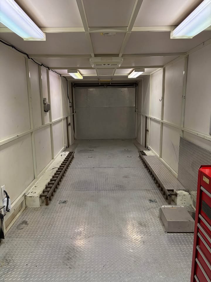 2003 32 ft enclosed off-road race trailer, generator and AC, photo 18