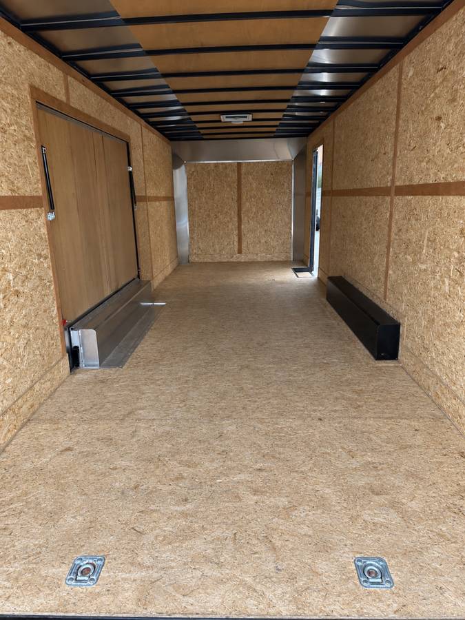Discovery 8.5x24ft x 7Ft Tall-Enclosed Trailer, photo 8