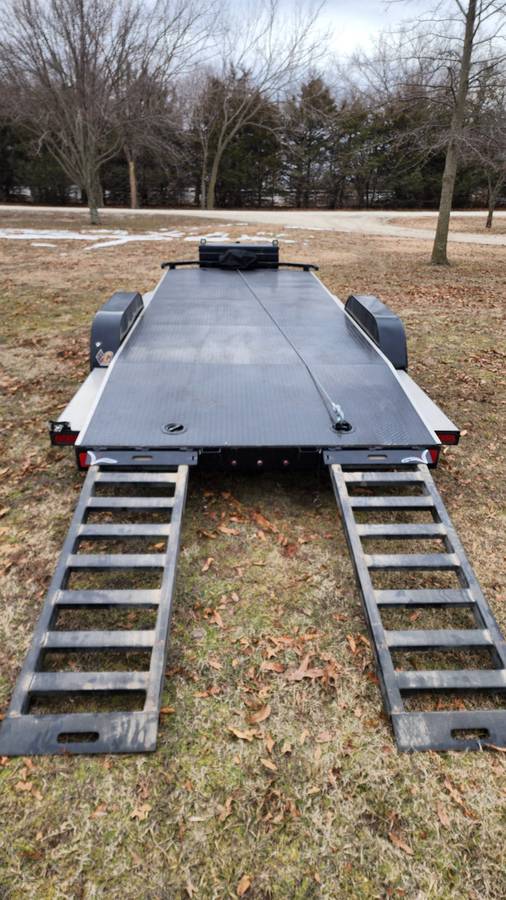 2016 Diamond C 20’ Carhauler trailer with winch, photo 3