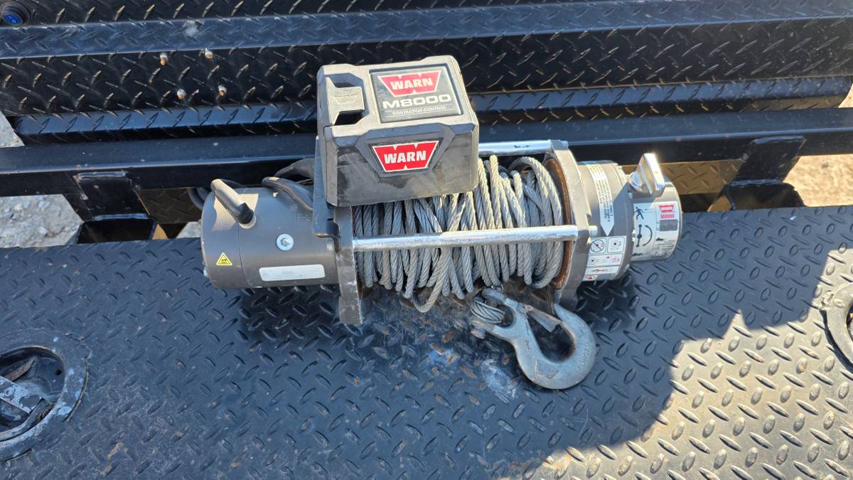 2016 Diamond C 20’ Carhauler trailer with winch, photo 4
