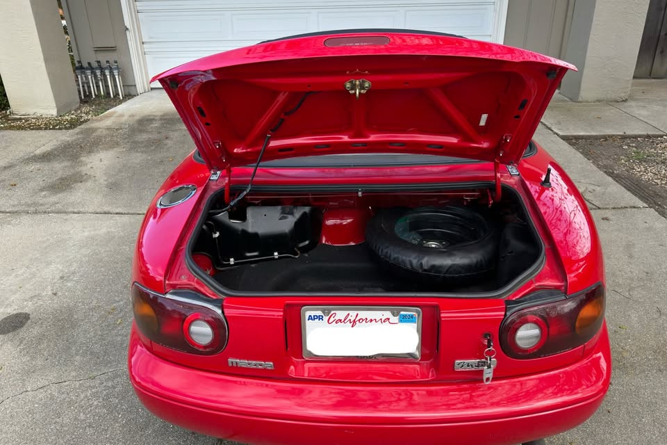 1993 Mazda MX-5 Miata, manual, needs alternator, clean title, photo 6