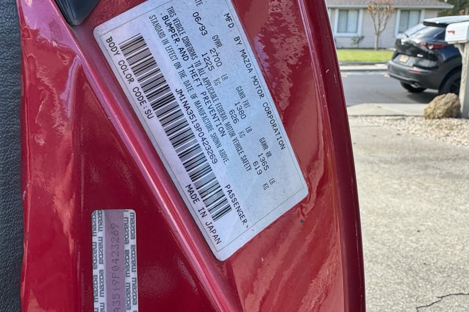 1993 Mazda MX-5 Miata, manual, needs alternator, clean title, photo 9