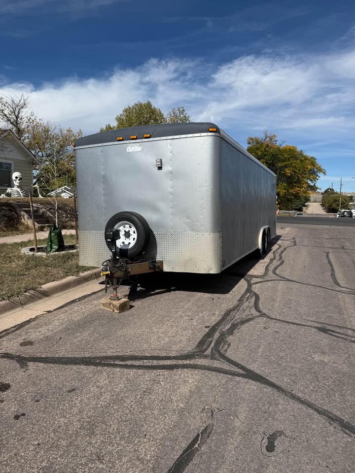 24ft Car Hauler Enclosed Trailer, photo 2