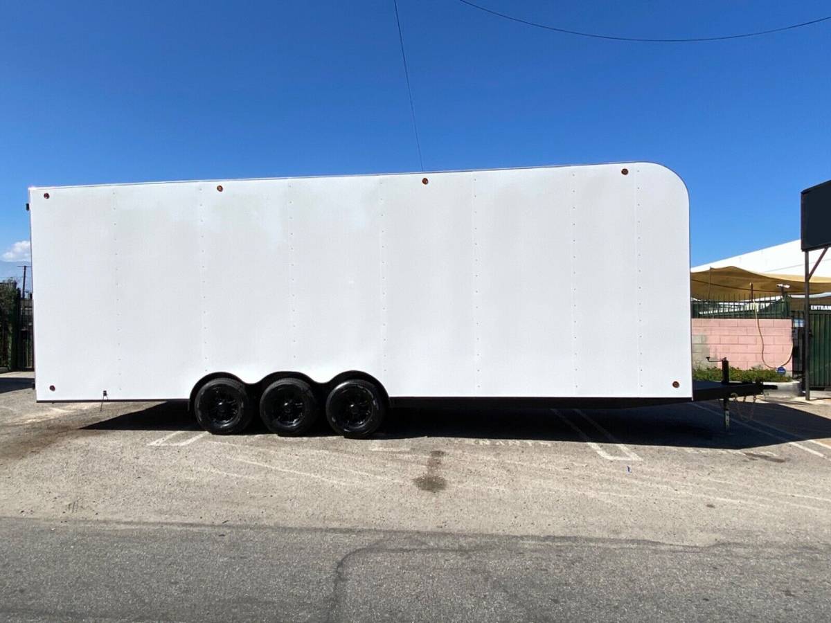 2022 NLNTI 8.5x28x10 Heavy Duty Enclosed Trailer with Barn Doors, photo 3