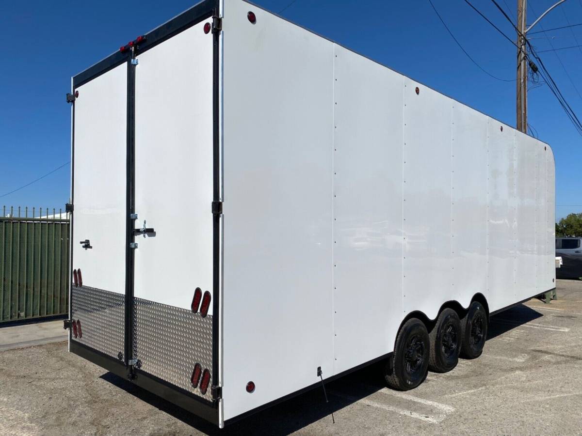 2022 NLNTI 8.5x28x10 Heavy Duty Enclosed Trailer with Barn Doors, photo 5