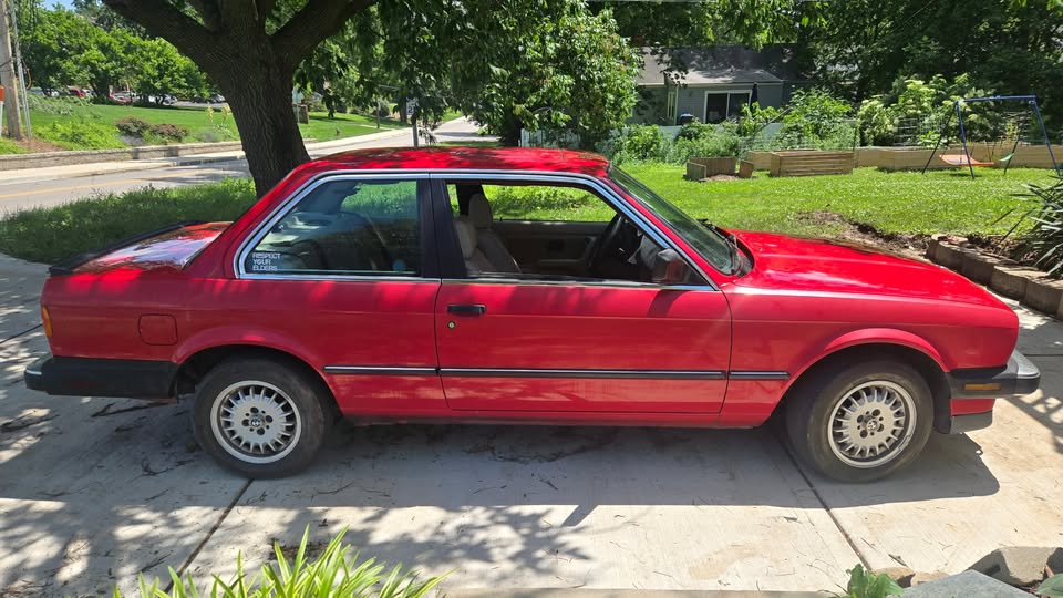 1987 BMW 325, runs and drives, needs ball joints and tires, photo 3