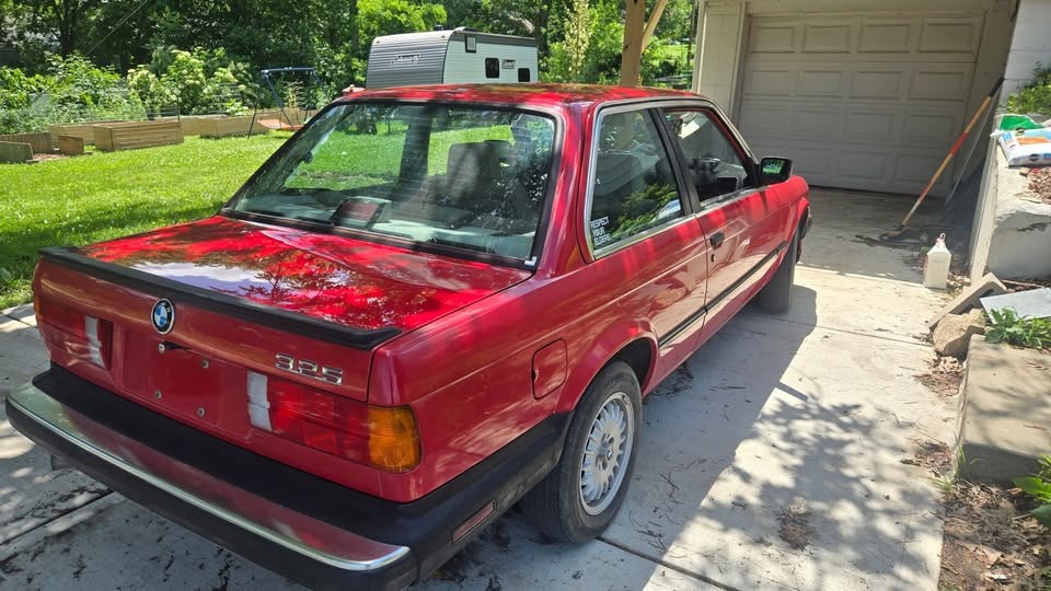 1987 BMW 325, runs and drives, needs ball joints and tires, photo 4