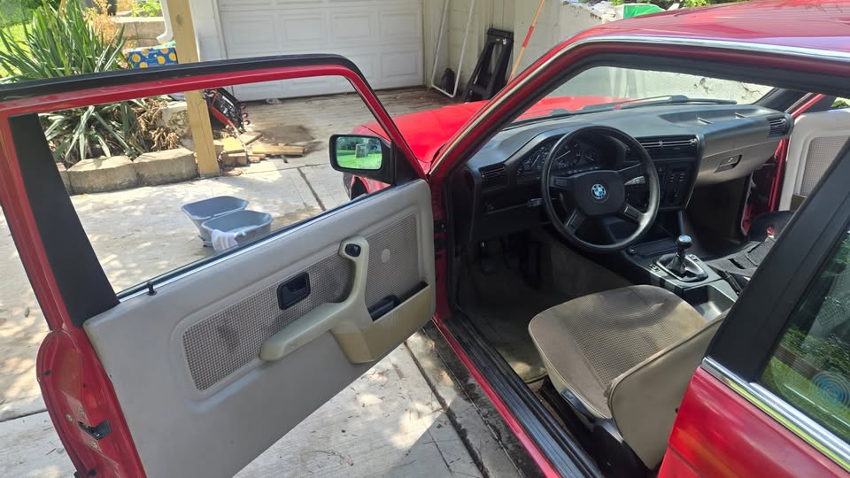 1987 BMW 325, runs and drives, needs ball joints and tires, photo 10