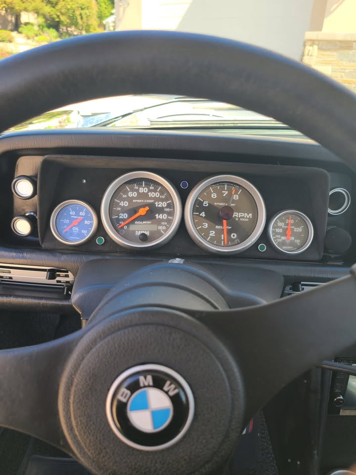 1975 BMW 2002 restomod with S14 (E30 M3) engine, 5-speed, photo 7