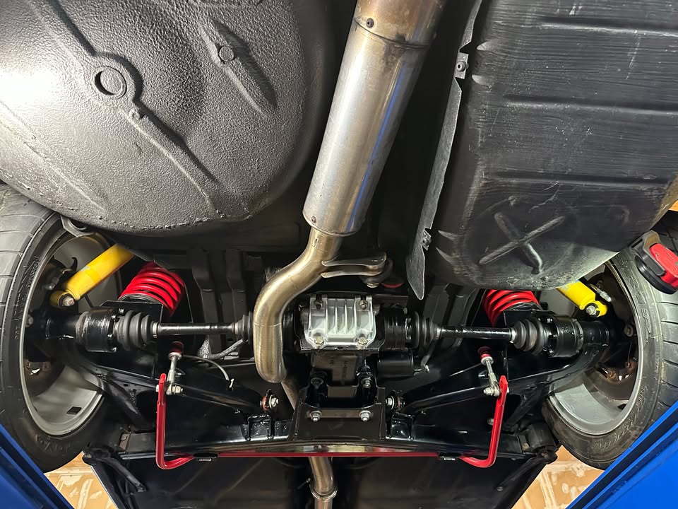 1975 BMW 2002 restomod with S14 (E30 M3) engine, 5-speed, photo 16