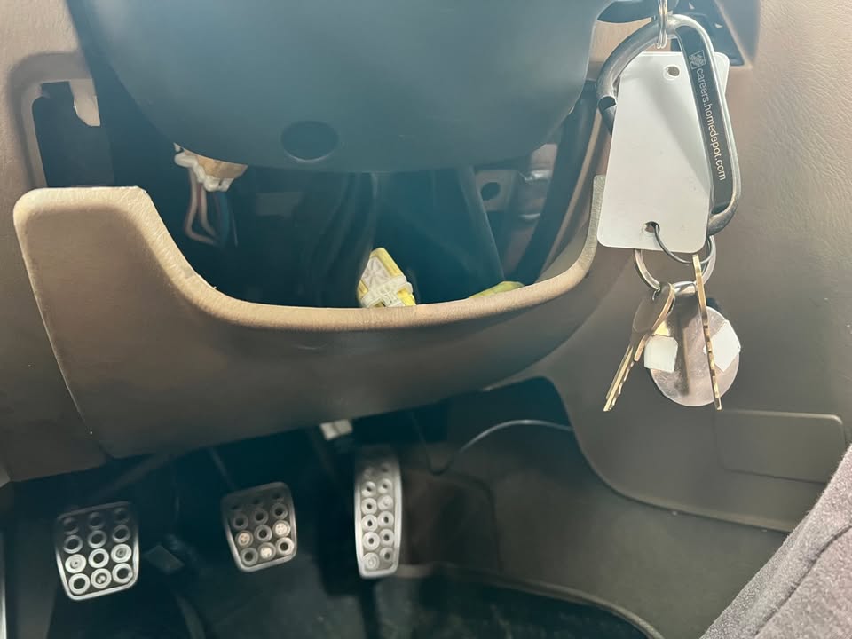 2001 Mazda Miata convertible, 5-speed manual, runs and drives, photo 6