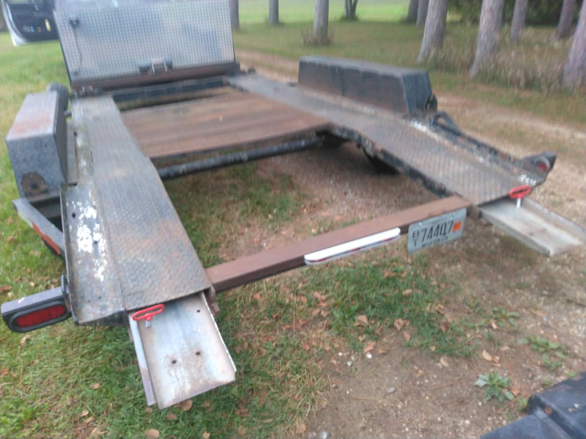 Race car trailer, photo 2