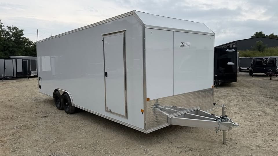 2027 EZ Hauler XLT 8.5x24 aluminum enclosed race trailer, photo 2