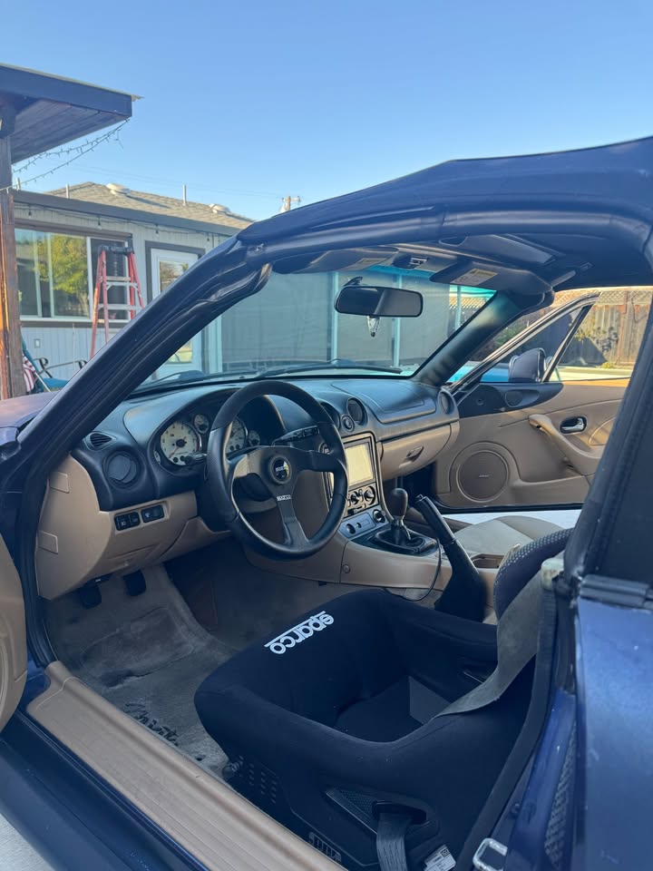 2001 Mazda MX-5 Miata LS, 6-speed, roll bar, Sparco seat, photo 4