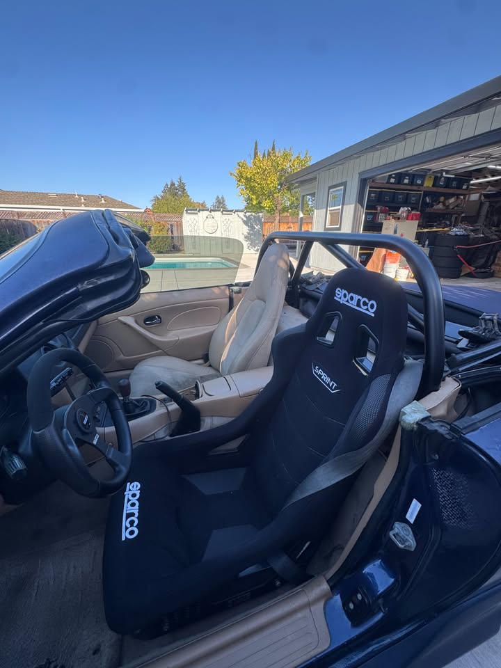 2001 Mazda MX-5 Miata LS, 6-speed, roll bar, Sparco seat, photo 8