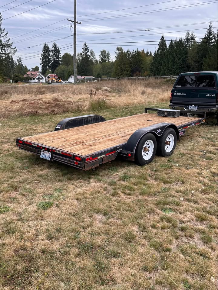 2001 Flatbed car hauler 16 ft, photo 2
