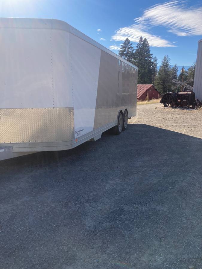 2014 Featherlite 24ft Enclosed Car Trailer, photo 4