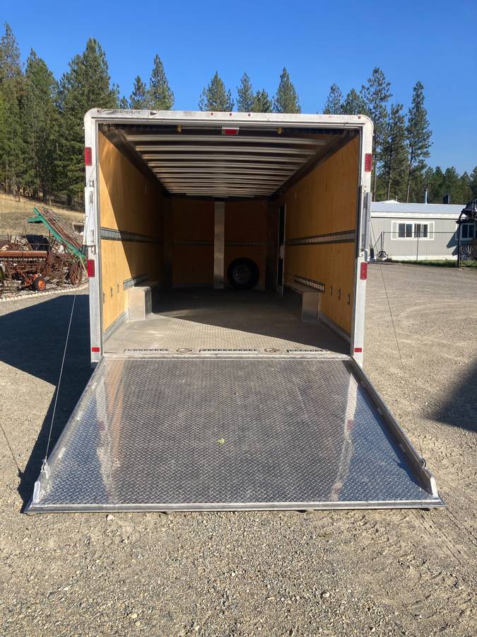 2014 Featherlite 24ft Enclosed Car Trailer, photo 8