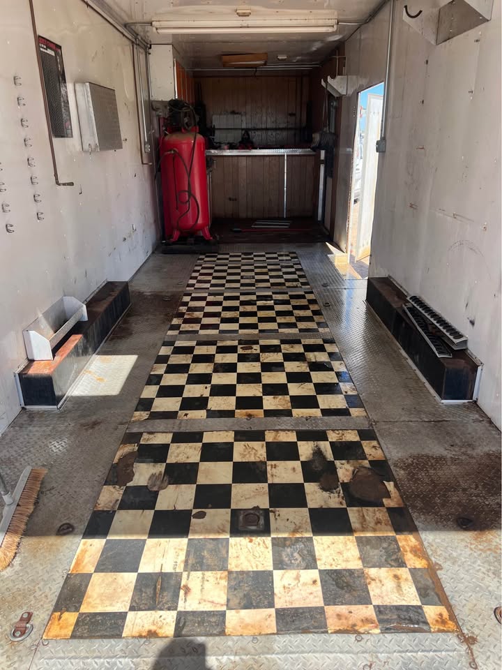 1997 Pennstyle 42’ Race Car Enclosed Trailer, photo 3