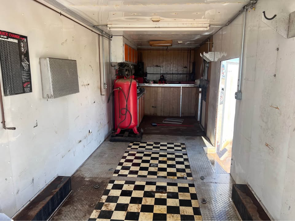 1997 Pennstyle 42’ Race Car Enclosed Trailer, photo 4