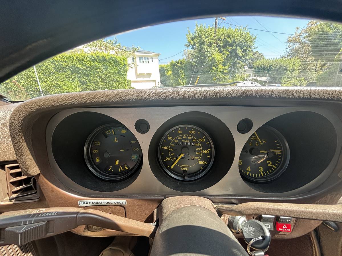 1984 Porsche 944, photo 6