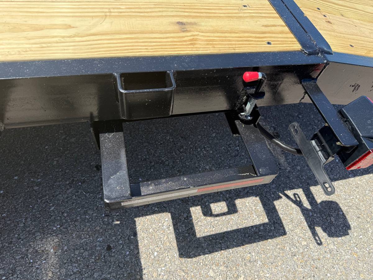2027 7’x18’ Worldwide Car Trailer 10K GVWR, photo 5