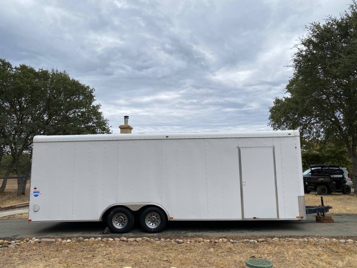 Interstate Enclosed Trailer 24’ High Topper, photo 2