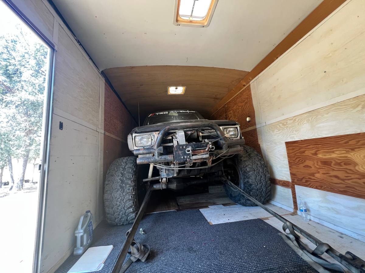 Interstate Enclosed Trailer 24’ High Topper, photo 12
