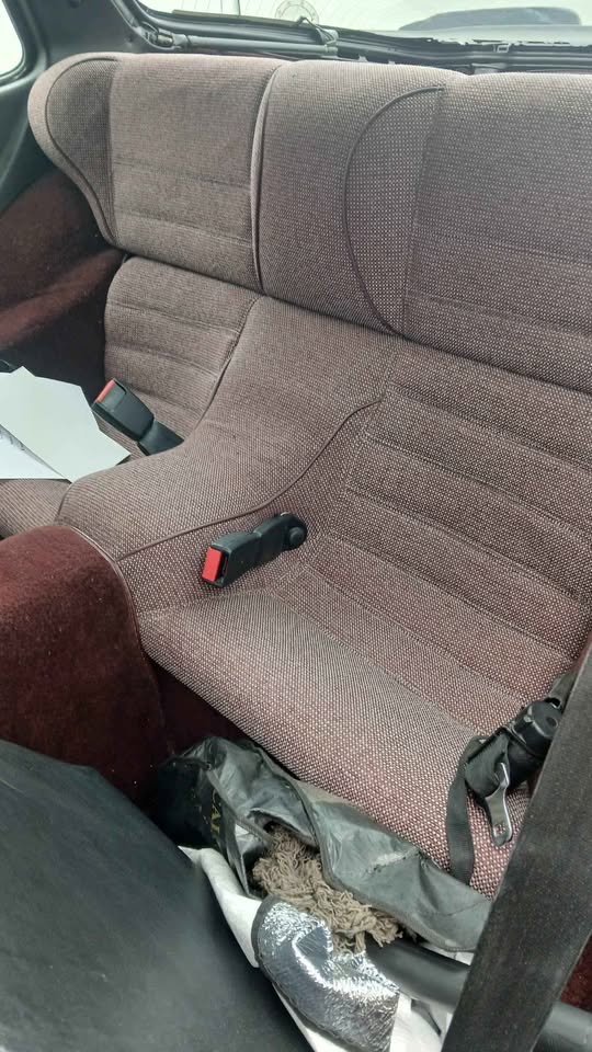 1988 Porsche 924 S, 5-speed, original miles, ready to drive, photo 3