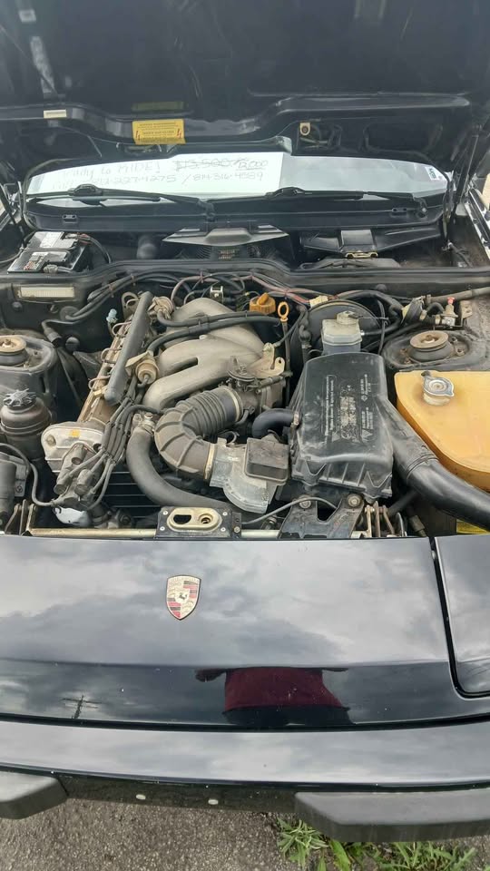 1988 Porsche 924 S, 5-speed, original miles, ready to drive, photo 6