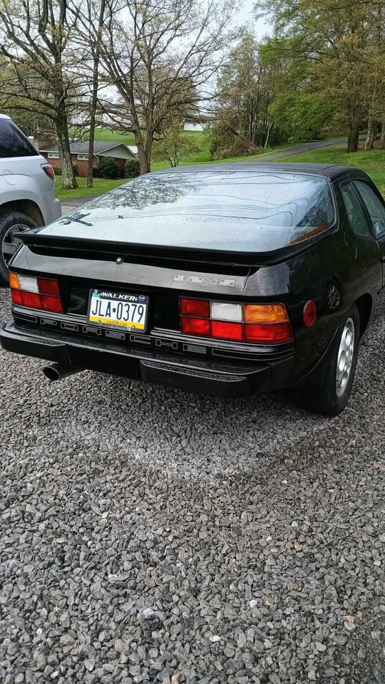 1988 Porsche 924 S, 5-speed, original miles, ready to drive, photo 8