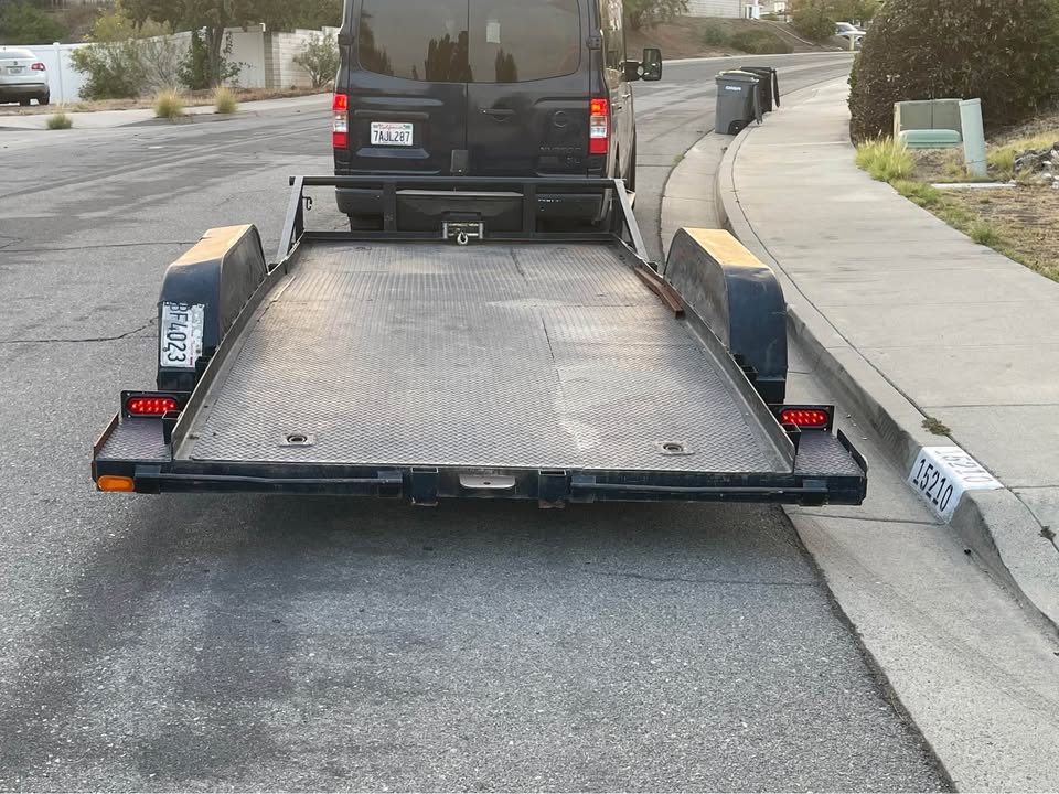 16’ Dual Axle Car Hauler Trailer, photo 2