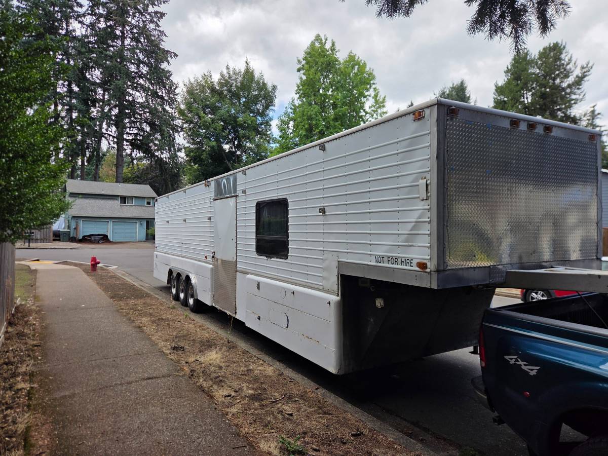 1984 Chaparral 40' Race Trailer, photo 2