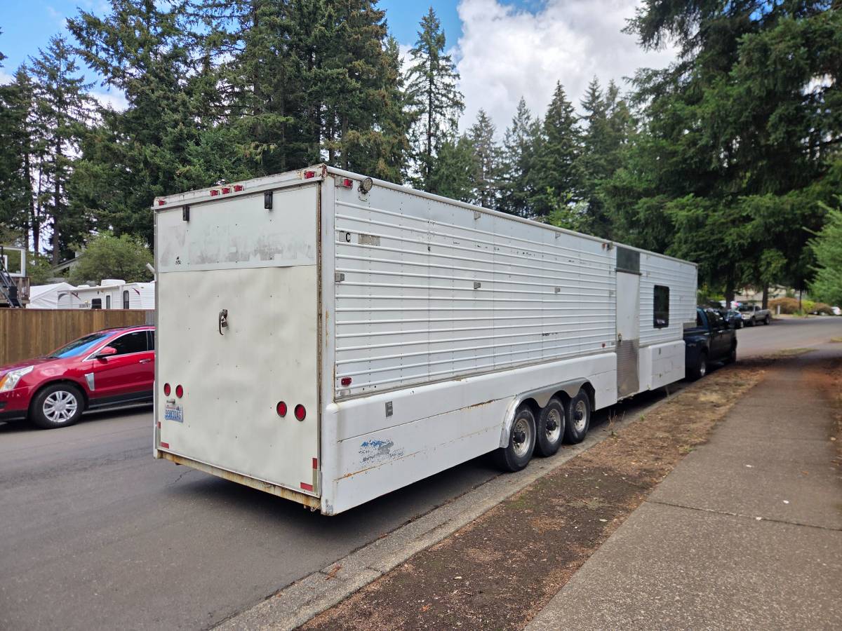 1984 Chaparral 40' Race Trailer, photo 3