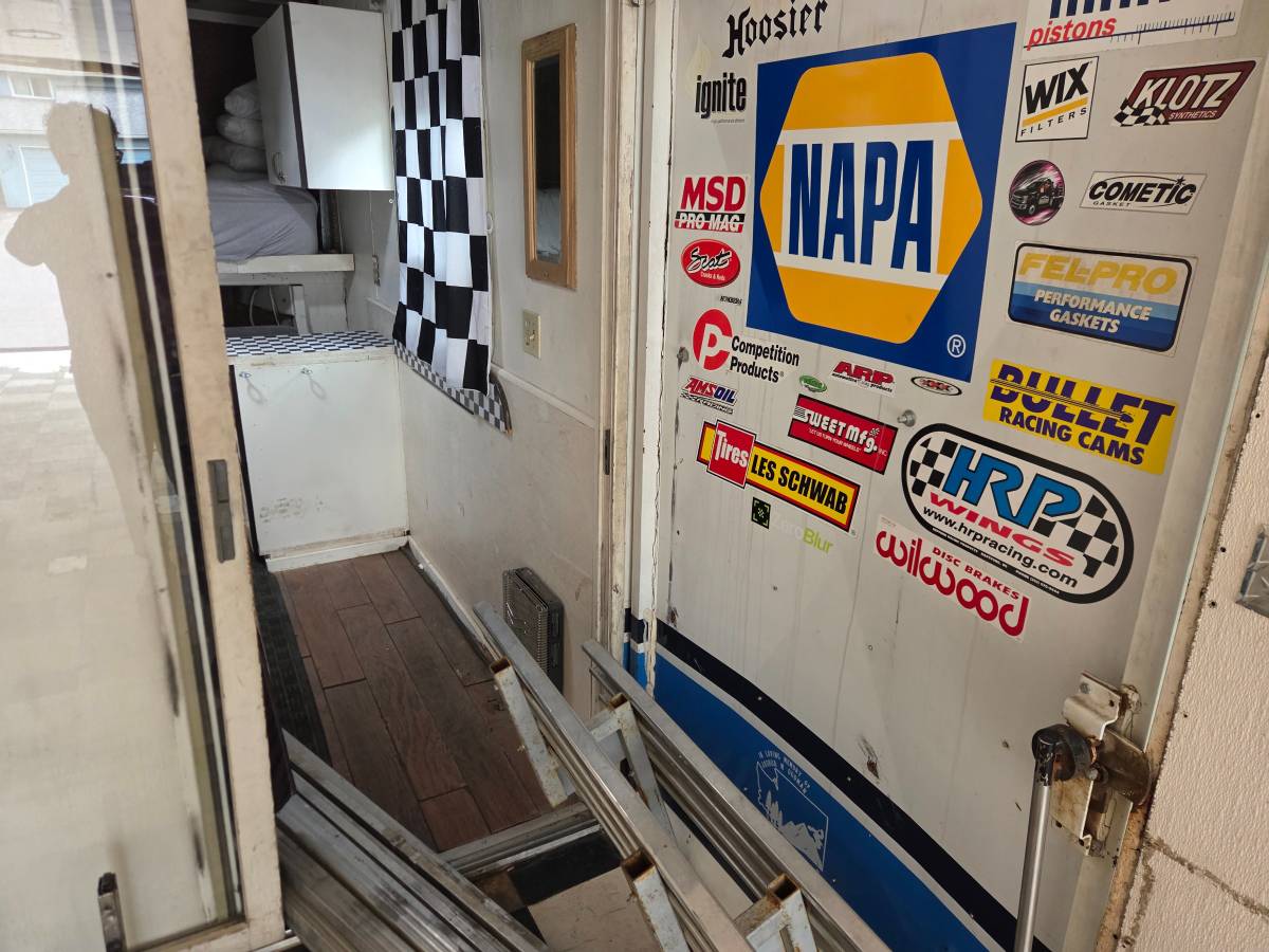 1984 Chaparral 40' Race Trailer, photo 9