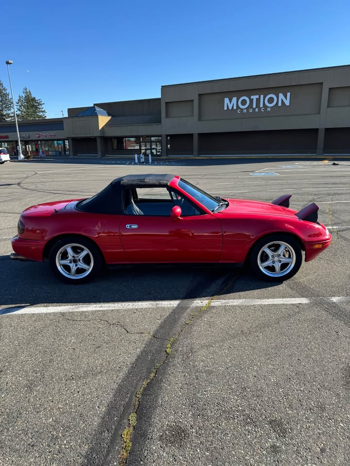 1992 Mazda Miata, rebuilt engine, new clutch, clean title, photo 4