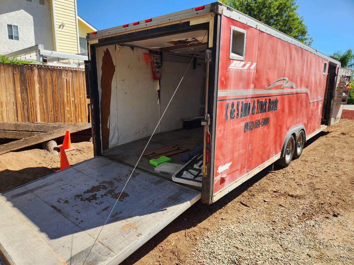 28x8 car hauler trailer enclosed cargo with ramp, photo 3